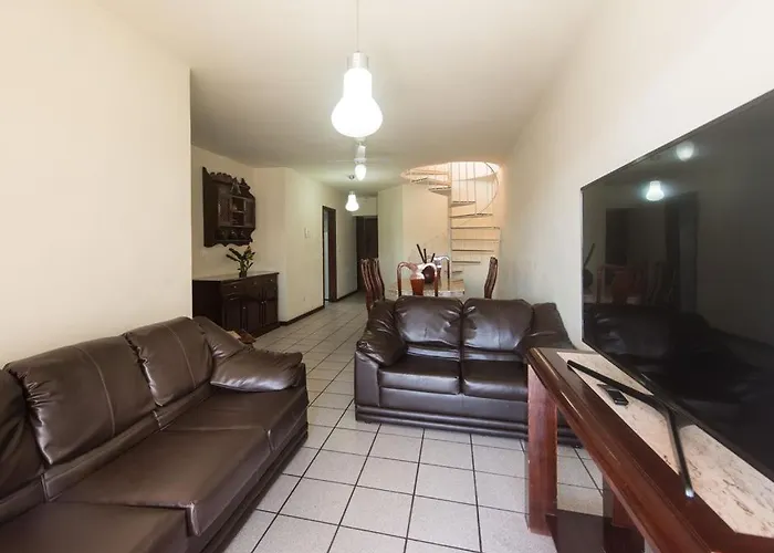 Excelente Cobertura Duplex A 2 Quadras Da Praia Do Forte Com 4 Quartos